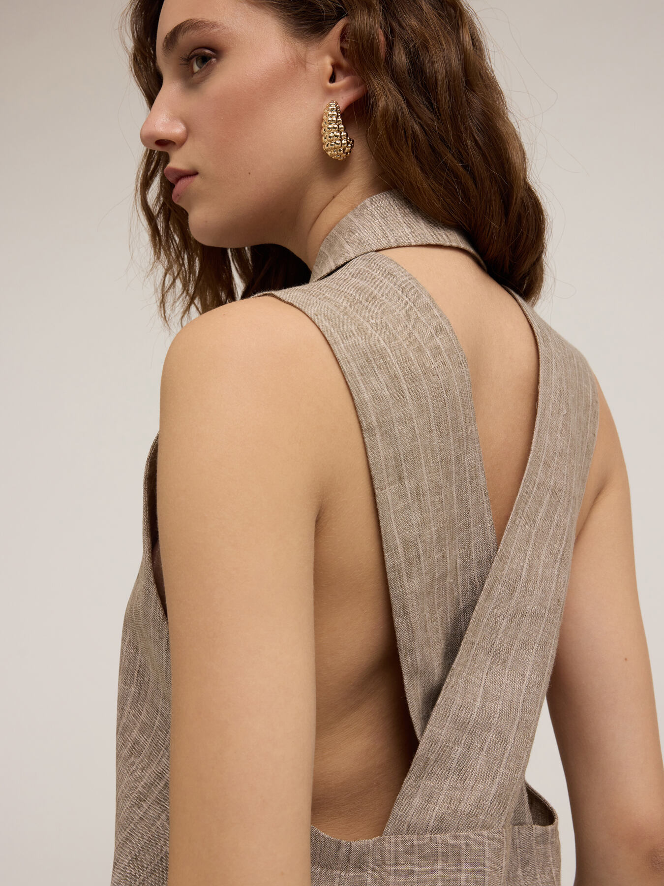 Linen pinstripe single-breasted waistcoat image number 3