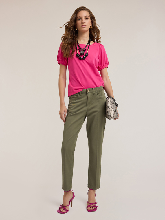 Pantal&oacute;n modelo carrot Rianne de algod&oacute;n