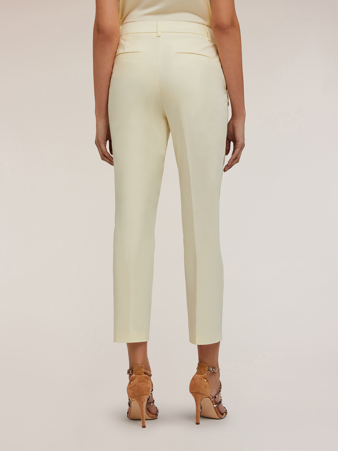 Pantaloni regular in tessuto tecnico image number 1