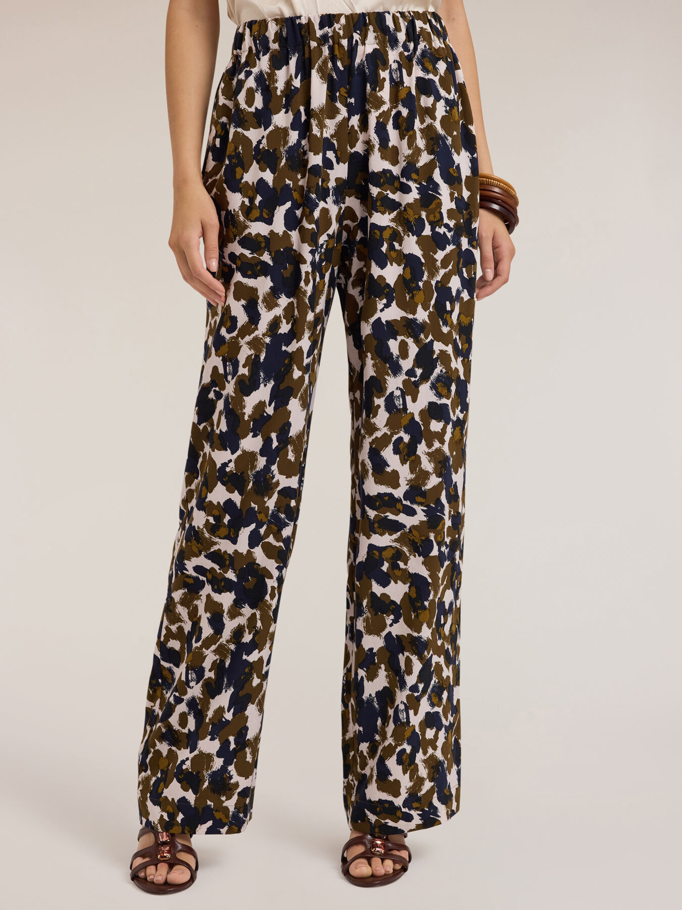 Wide-leg trousers in lyocell blend with ethnic pattern image number 2