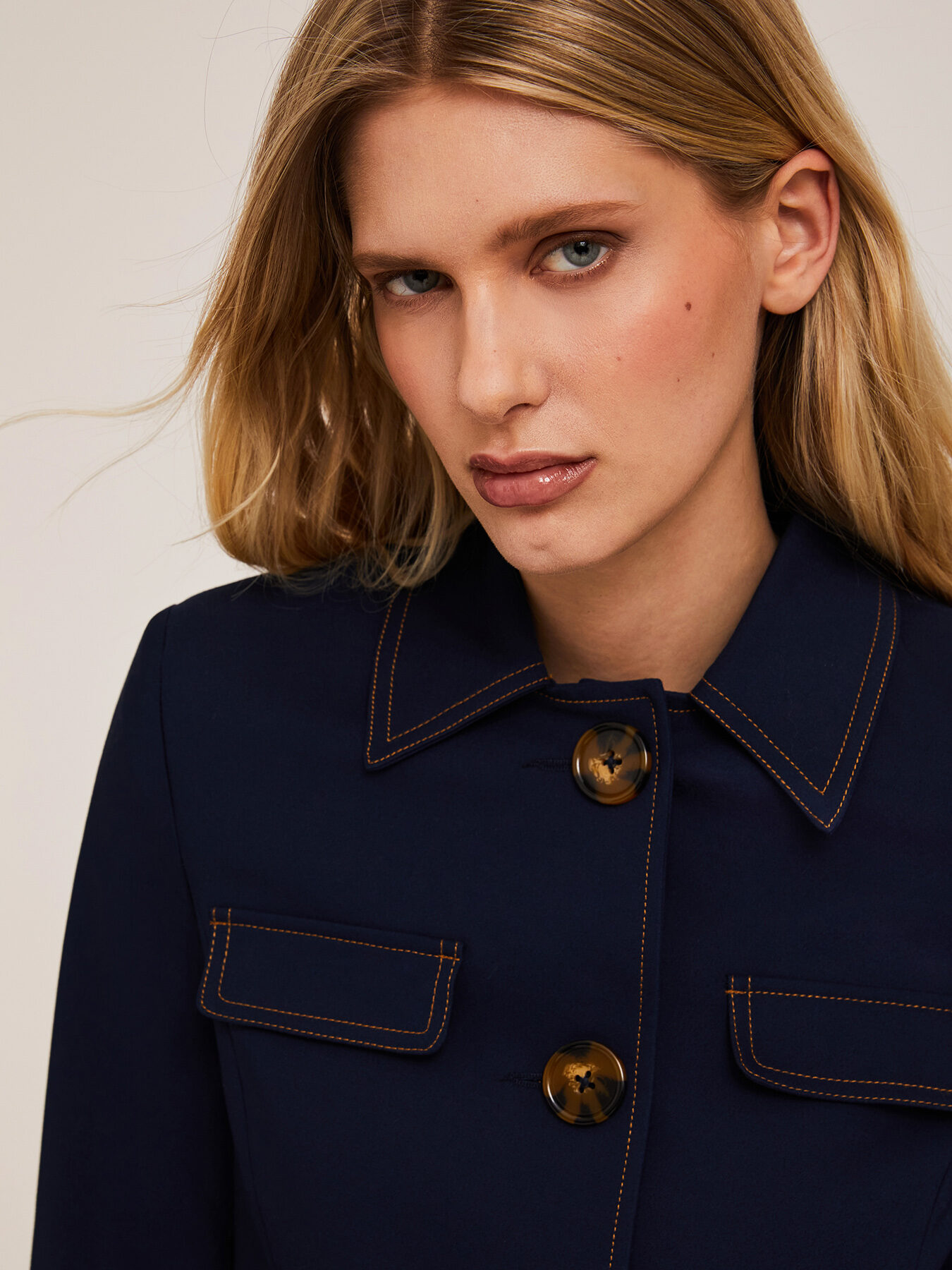 Giacca in cotone con maxi bottoni image number 3