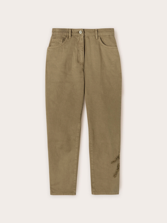 Pantaloni chino con patch ricamato