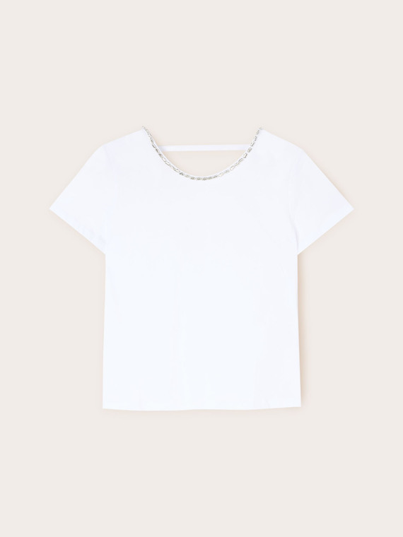 T-shirt con scollatura posteriore e pietre