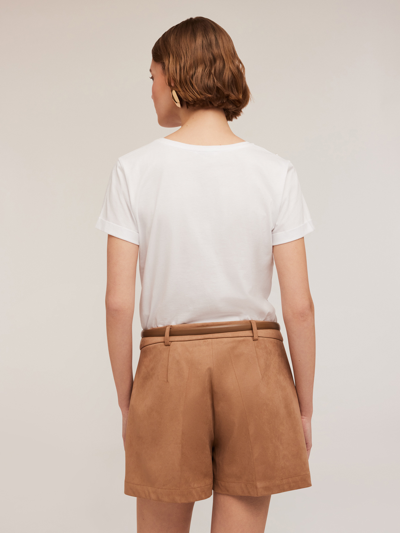 Camiseta con perlas bordadas image number 1