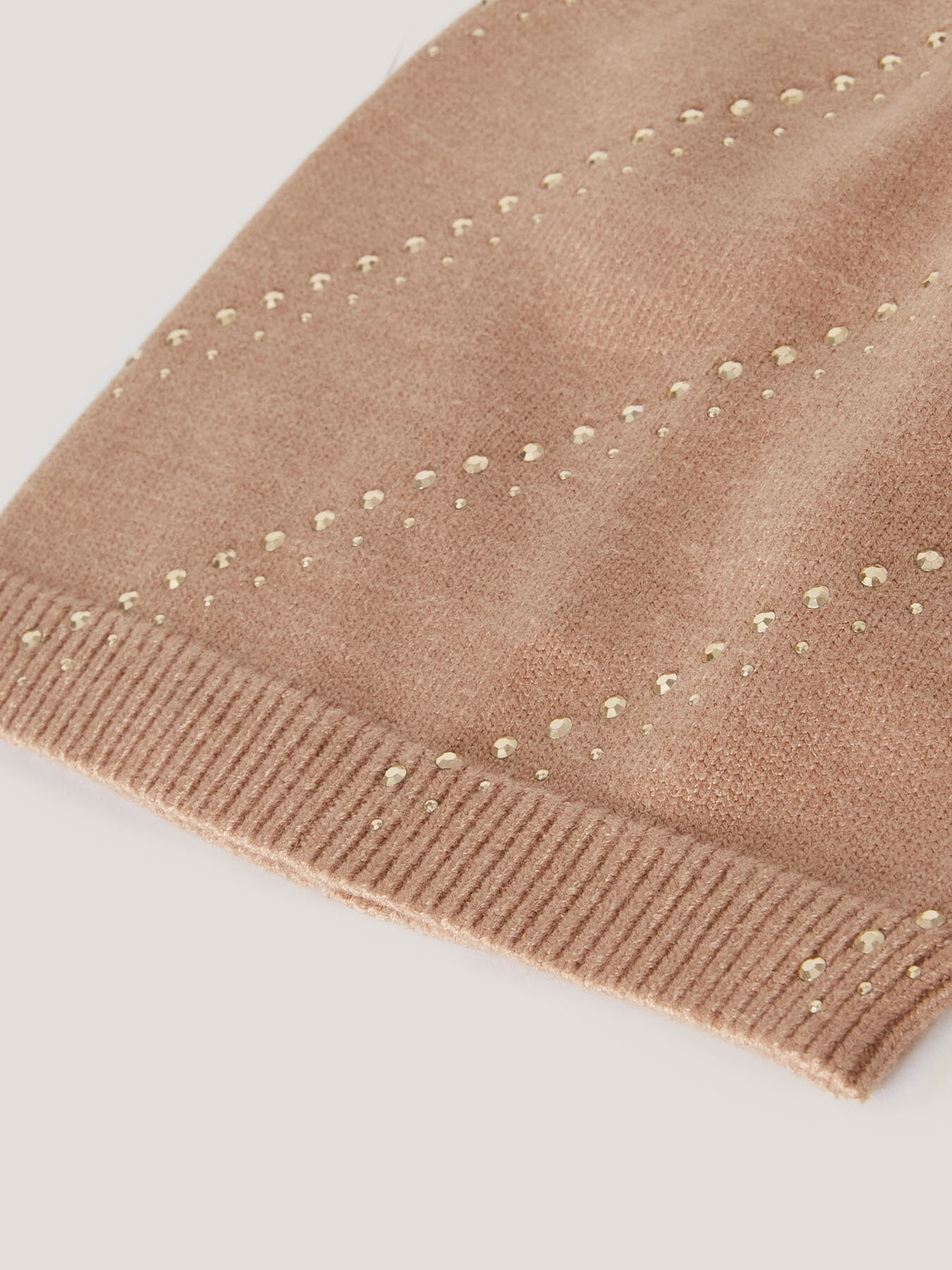Beanie with micro rhinestones and studs image number 2