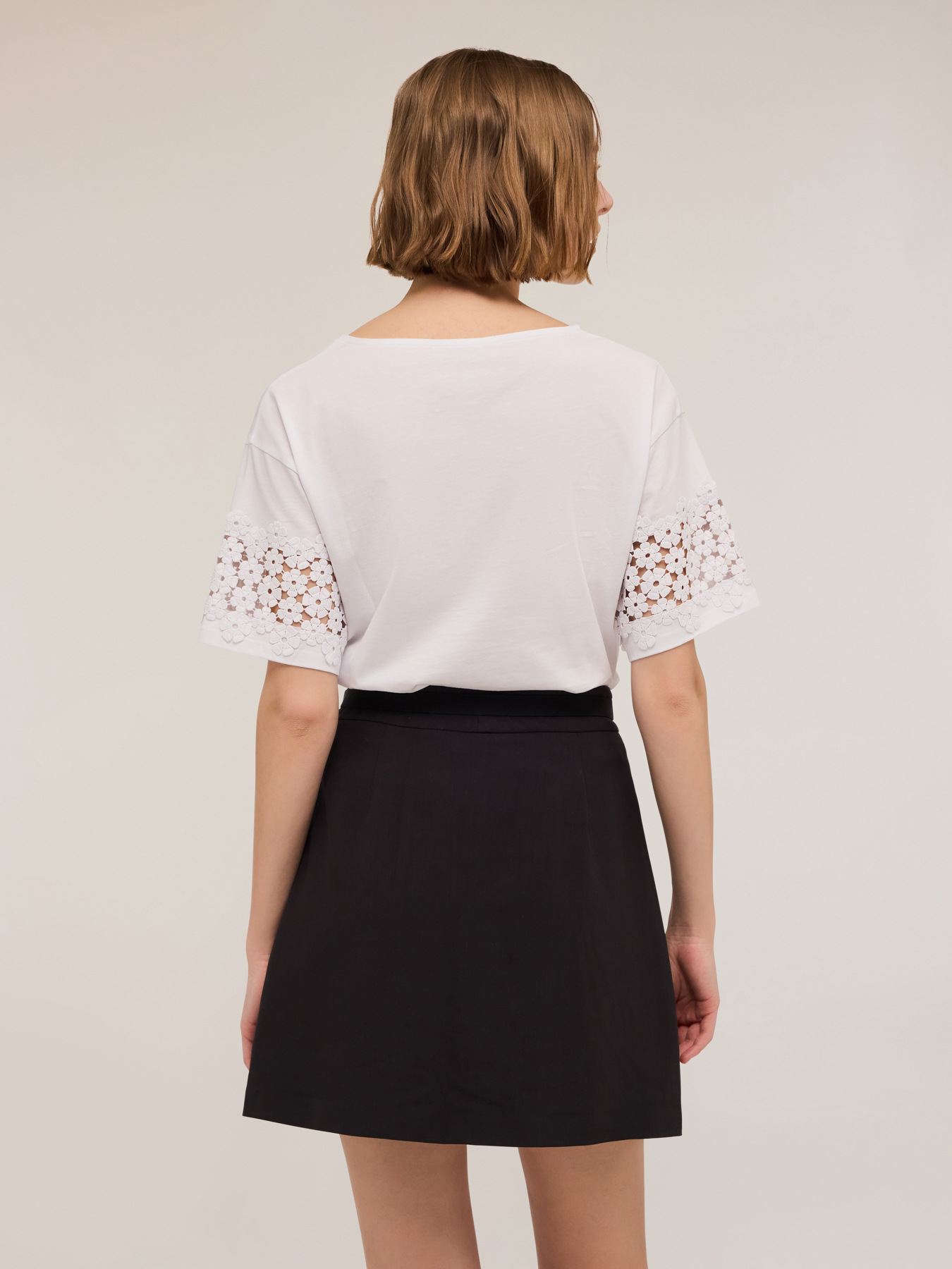 T-Shirt mit &Auml;rmeln in H&auml;keloptik image number 1