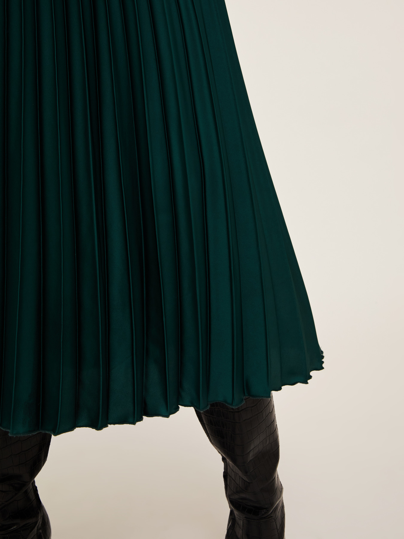 Fusta midi plisata din satin image number 3