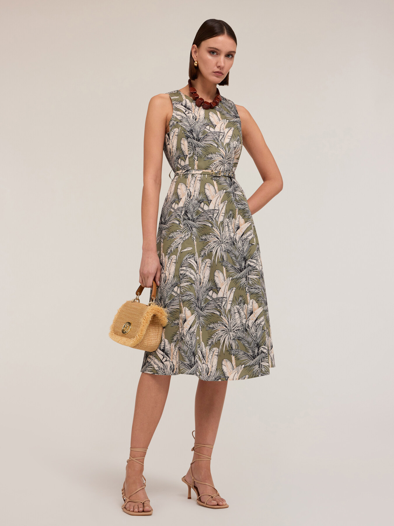 Vestido flare con fantas&iacute;a jungle image number 0