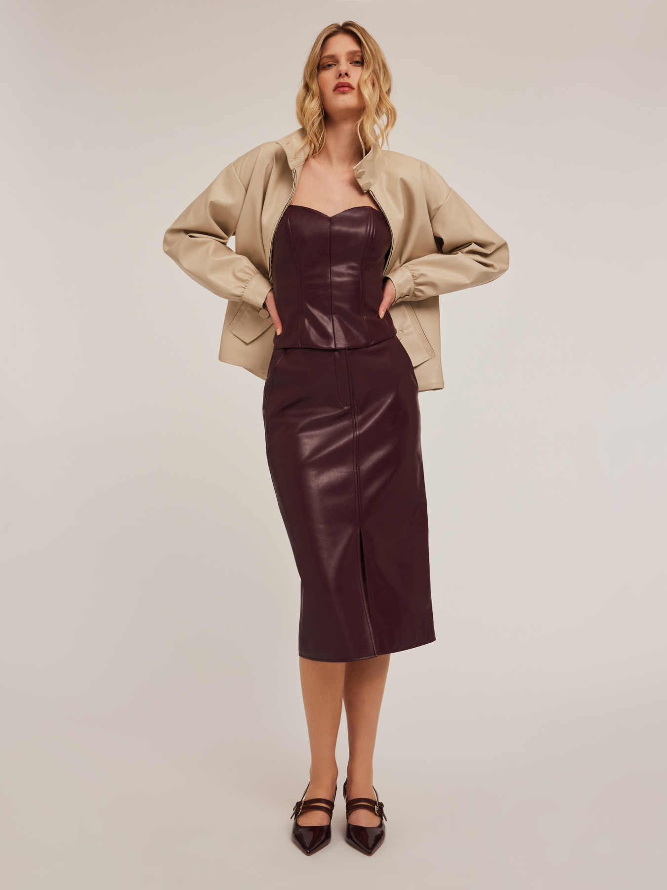 Bomberjacke aus beschichtetem Stoff mit Nappa-Effekt image number 3