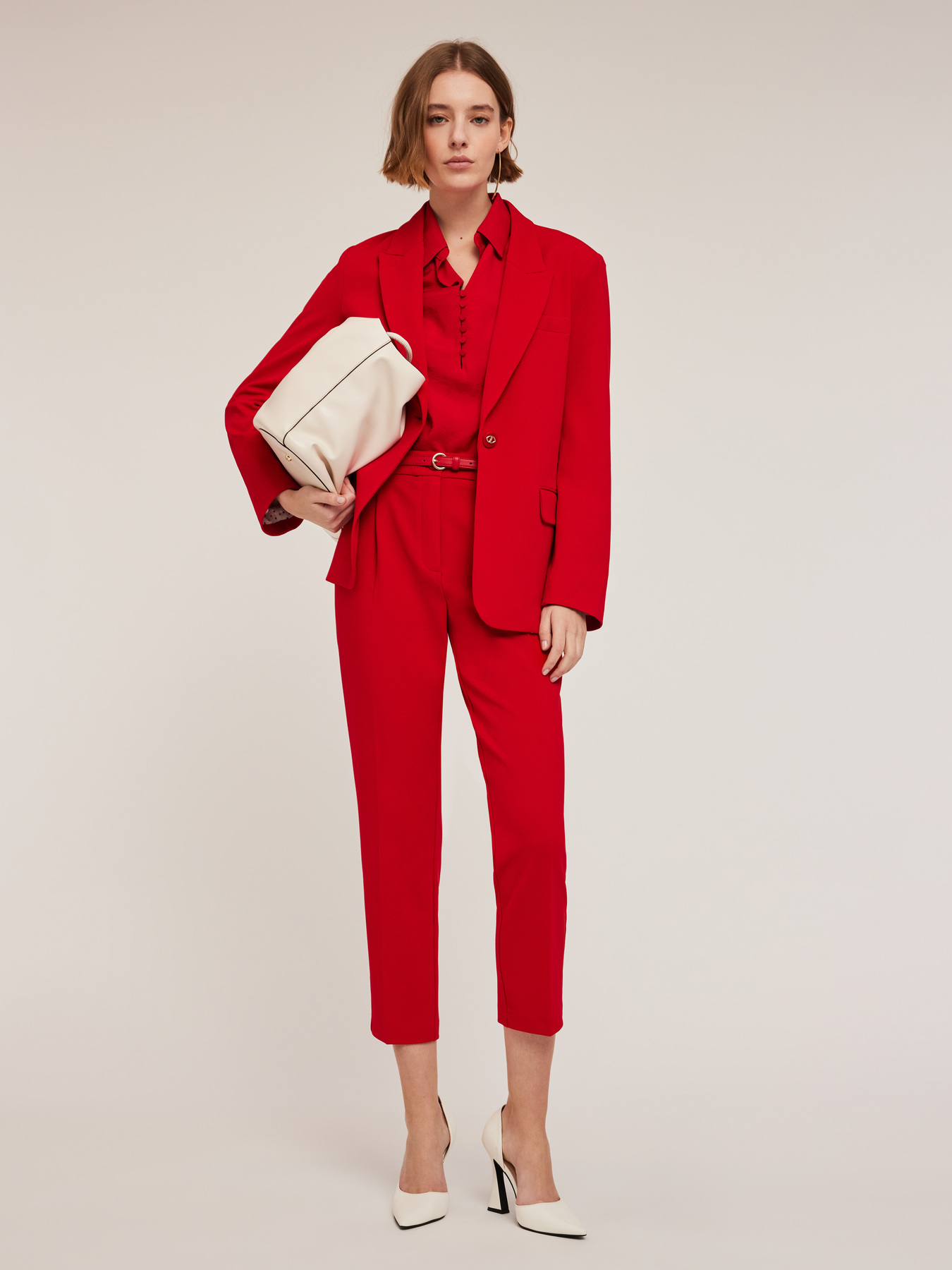 Regular fit trousers in crepe fabric image number 0