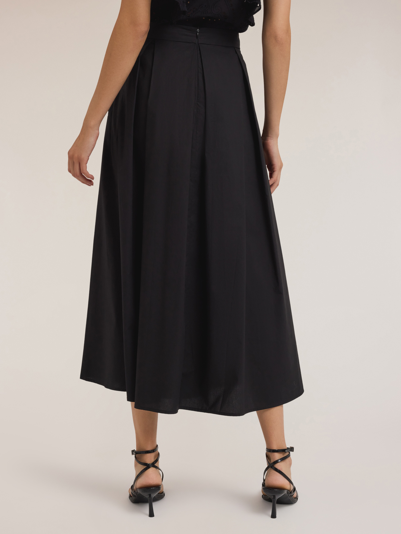 Falda midi con pliegues plisados image number 1