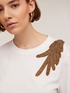 T-shirt con patch ricamato image number 2