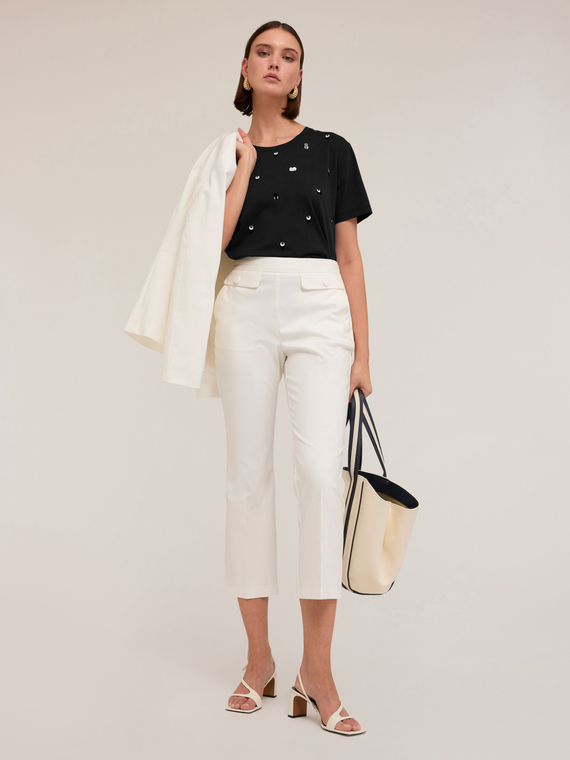 T-shirt con maxi paillettes ricamate