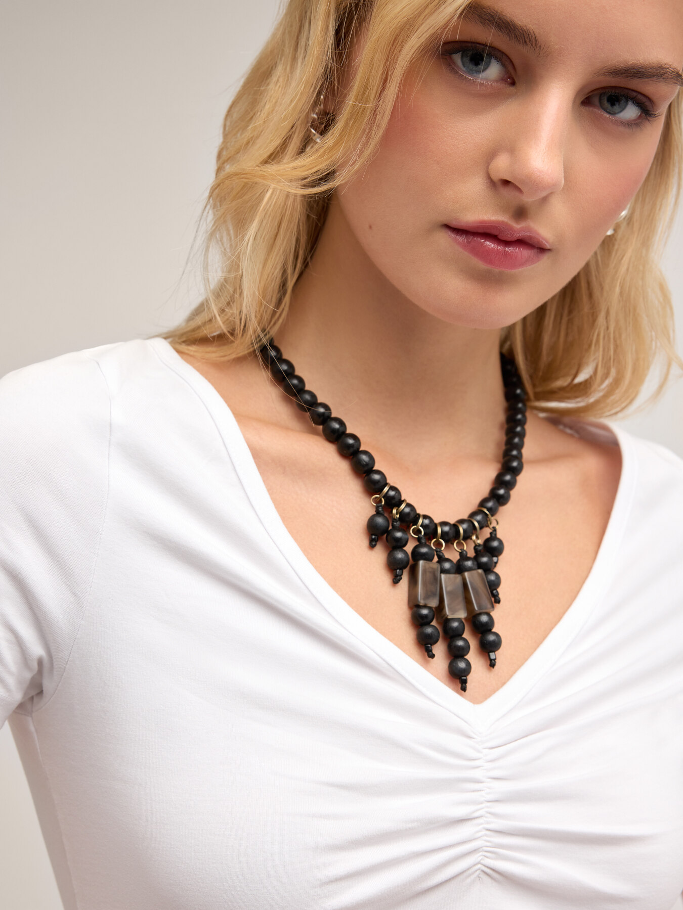 Camiseta con frunces image number 3