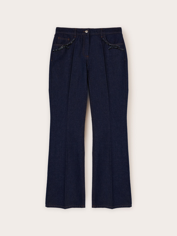 Jeans flare con ricamo di pietre
