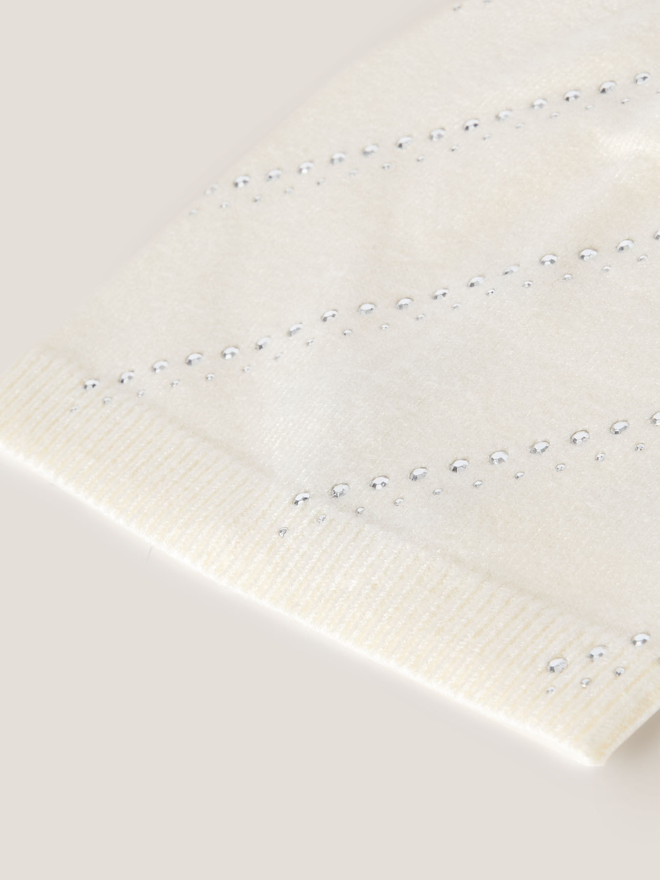 M&uuml;tze mit Mikro-Strass und Nieten image number 2