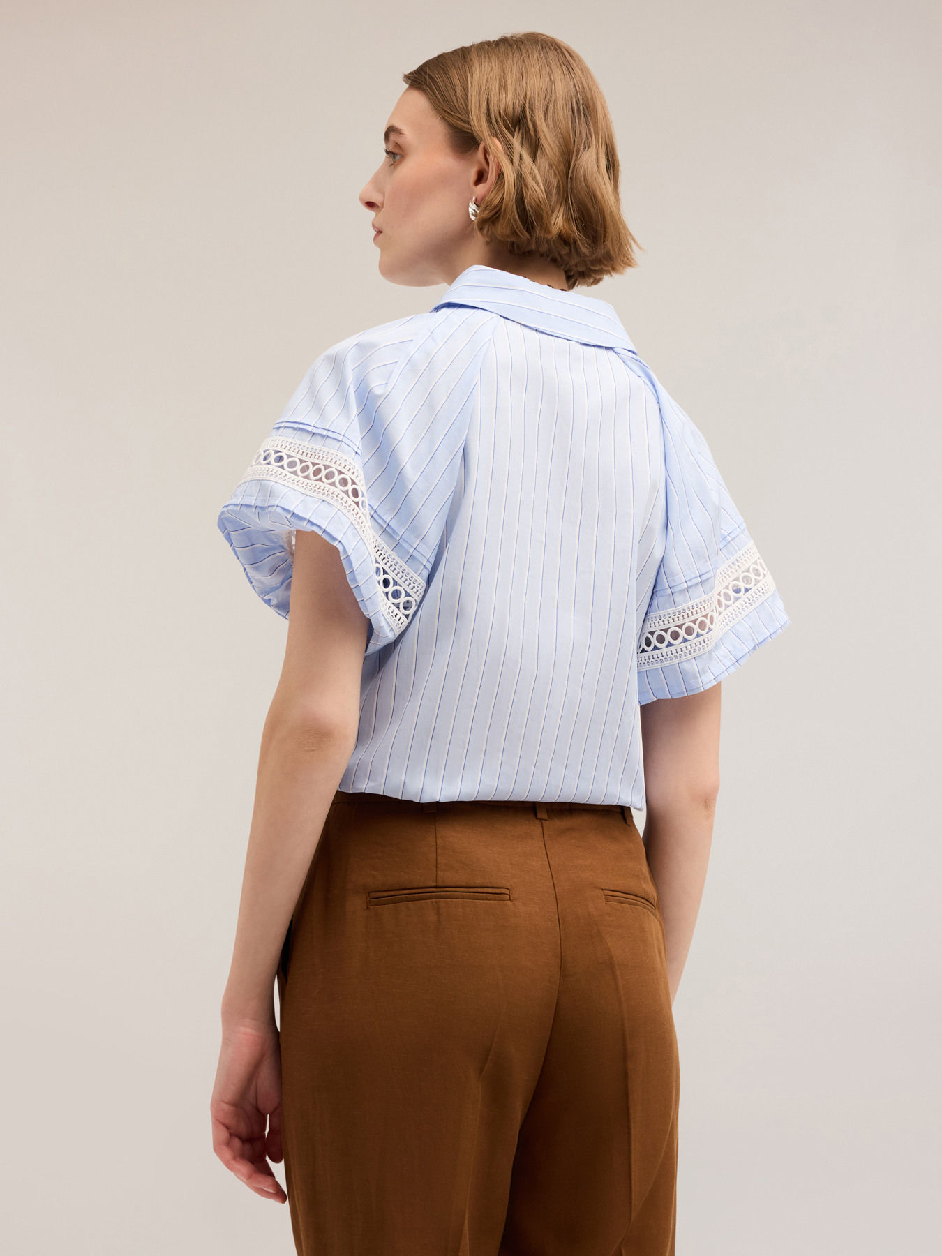 Gestreiftes Hemd mit bestickten &Auml;rmeln image number 1