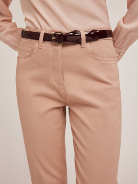 Patent leather belt with crossover keeper loop