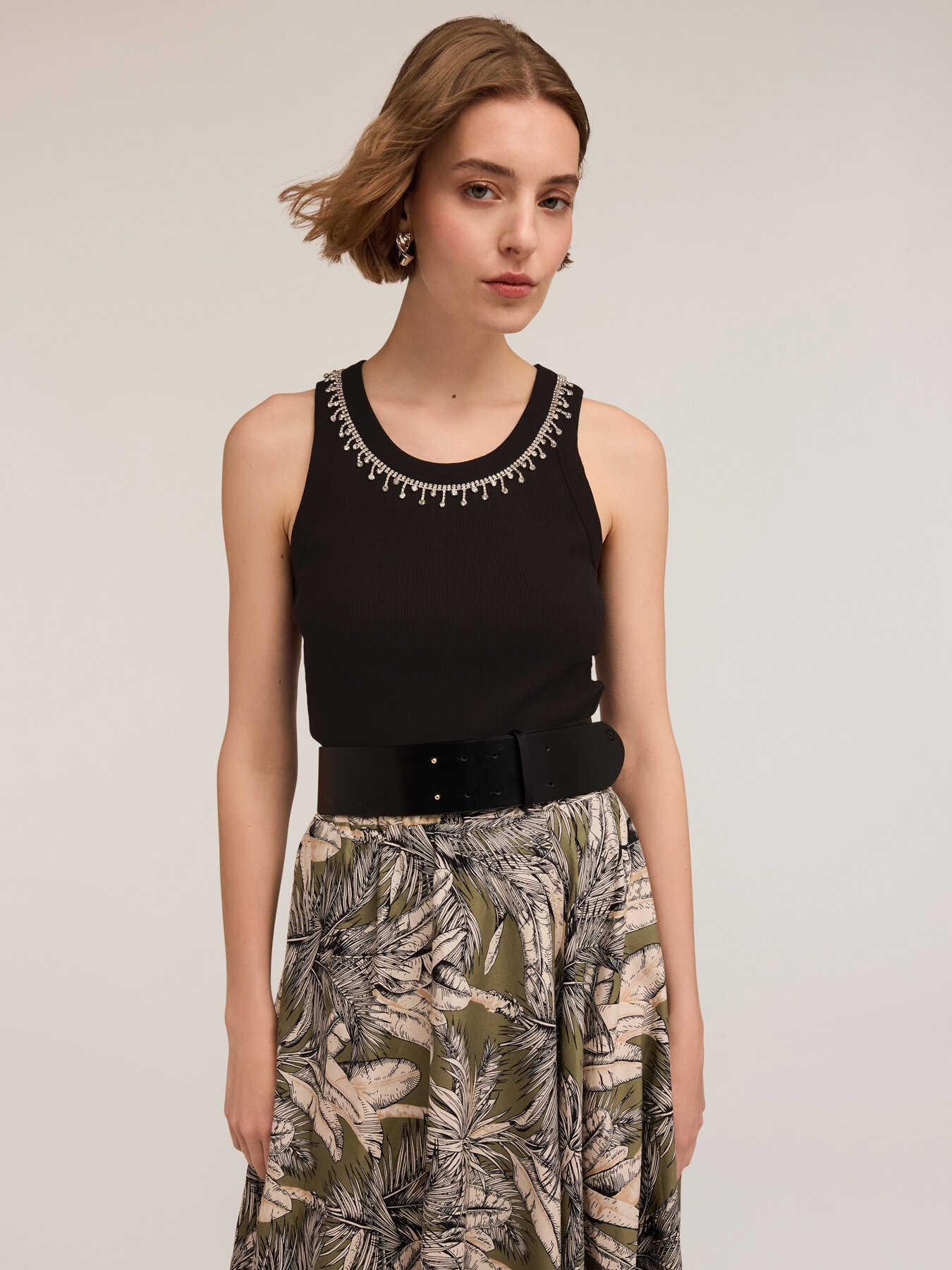 Tank top with crystal fringes image number 2