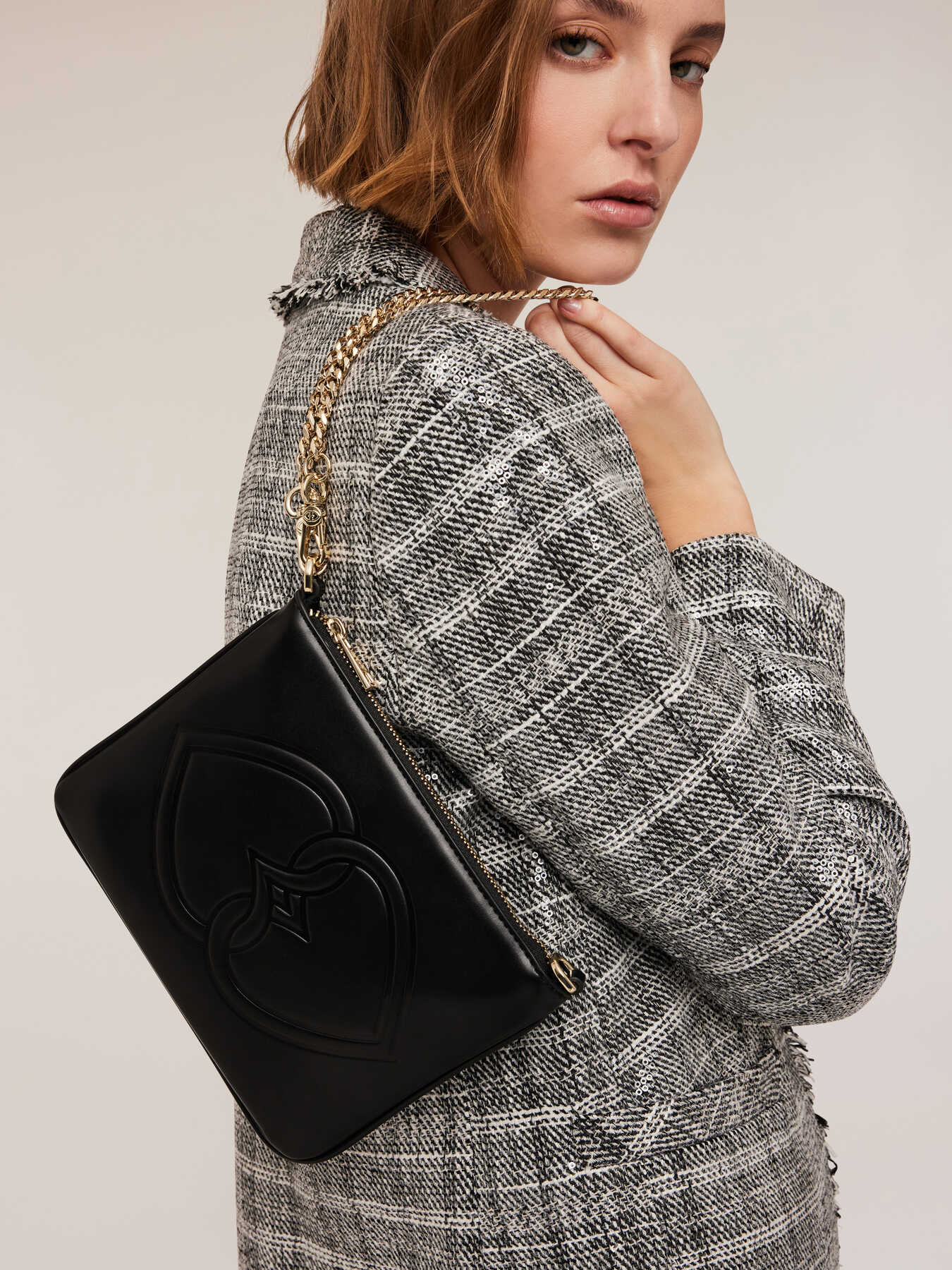 Flat coated fabric clutch image number 0