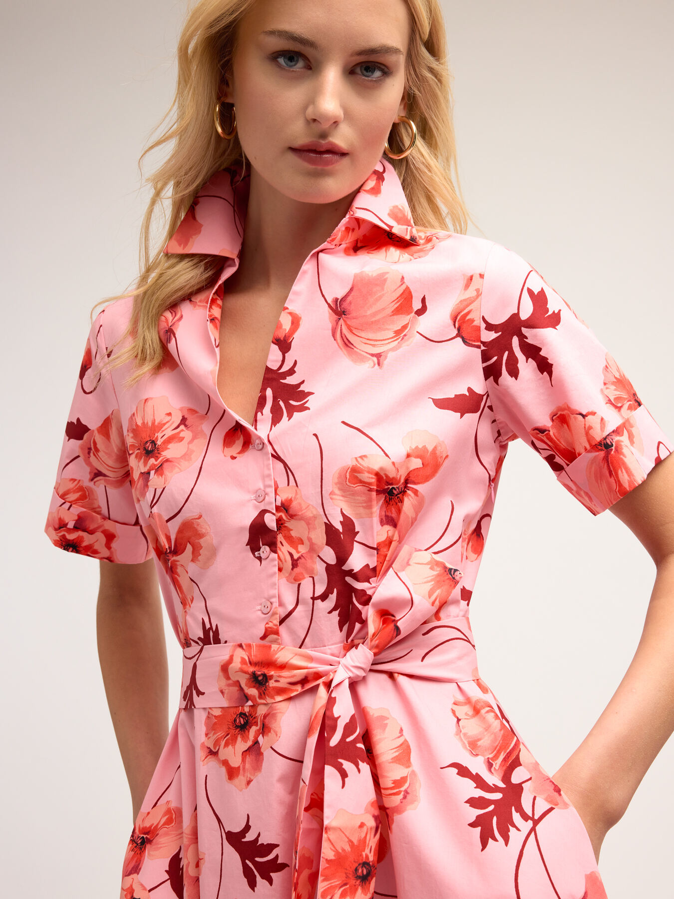 Blumengemustertes Hemdblusenkleid image number 2