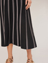 Falda a rayas de punto efecto plisado image number 2