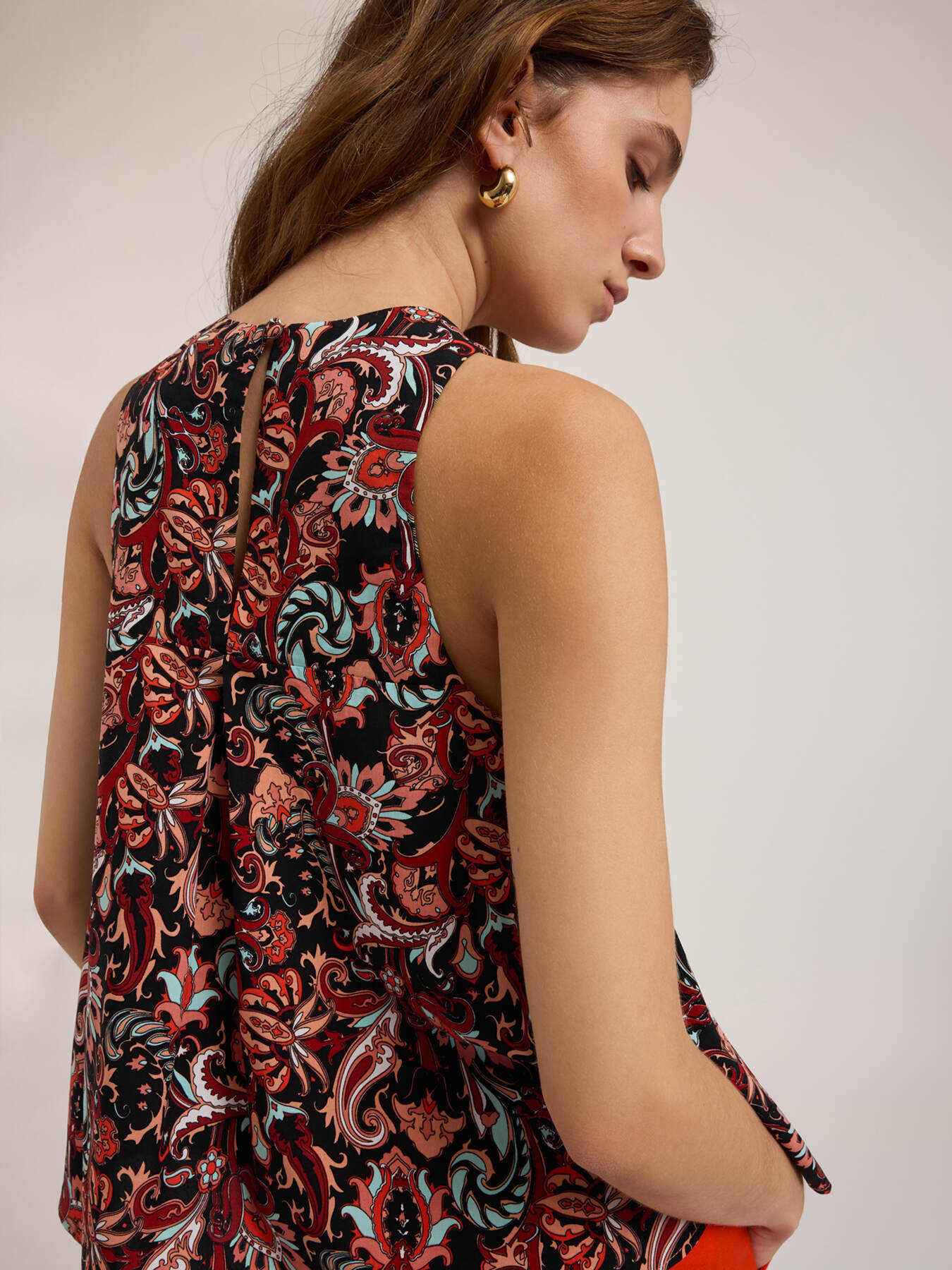 Top con fantas&iacute;a &eacute;tnica image number 3