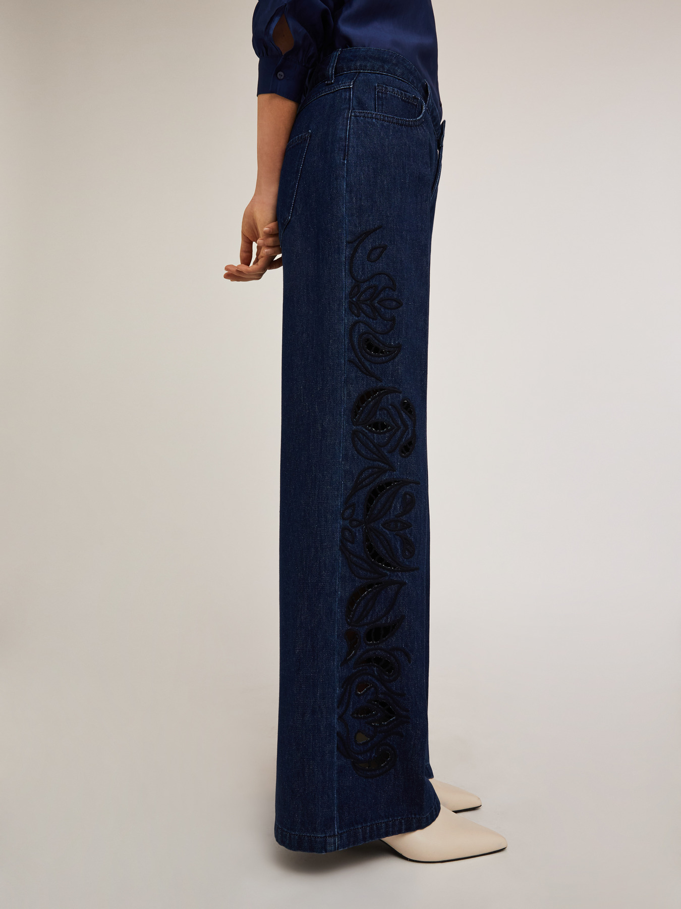 Jeans wide slouchy con ricamo image number 3