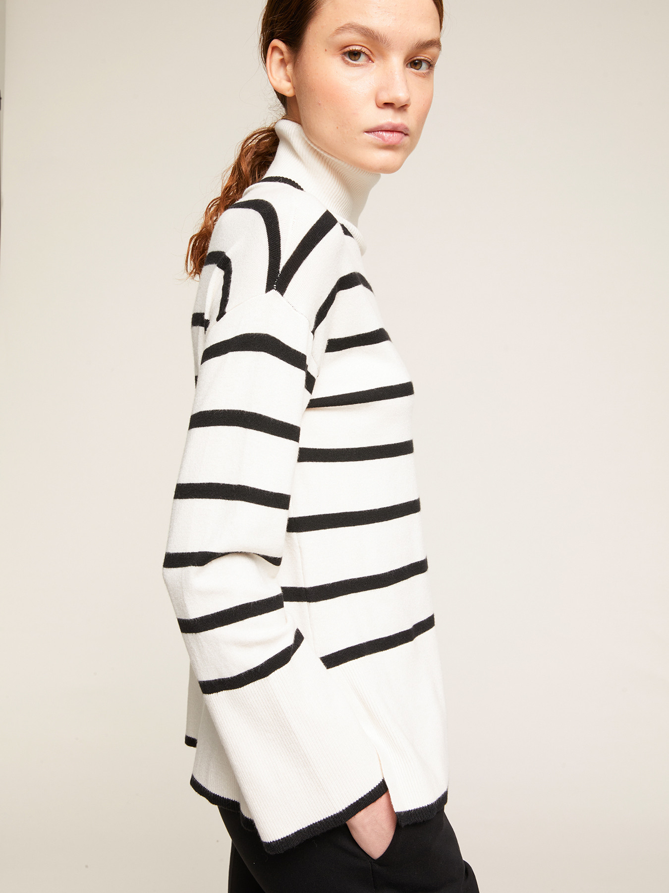 Pulover pe g&acirc;t boxy din tricot cu dungi image number 2