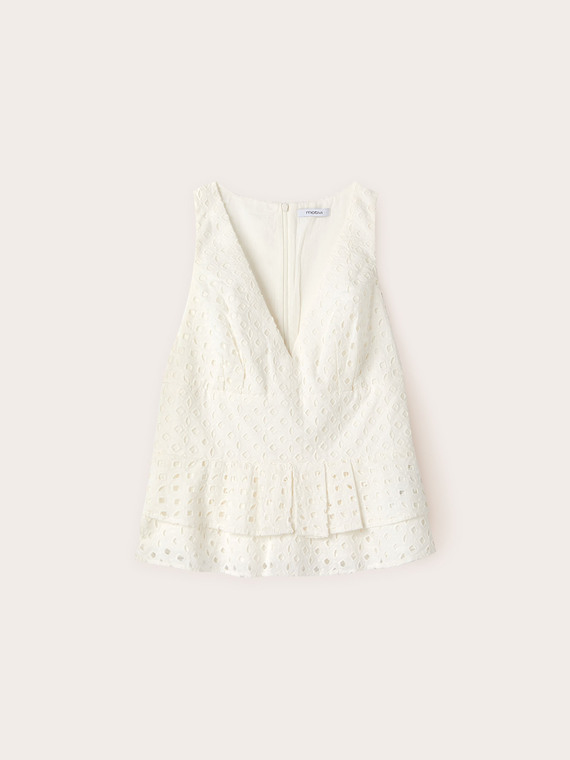 Top in sangallo con balze