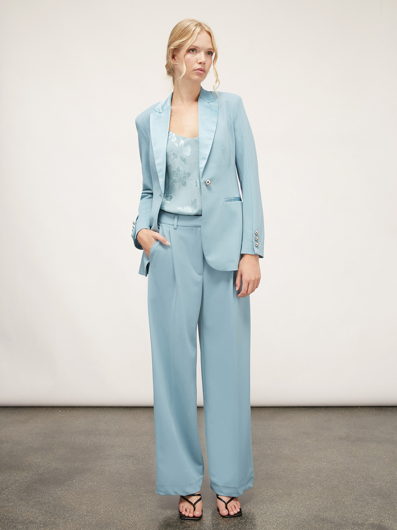 Pantaloni palazzo cu pliuri image number 3