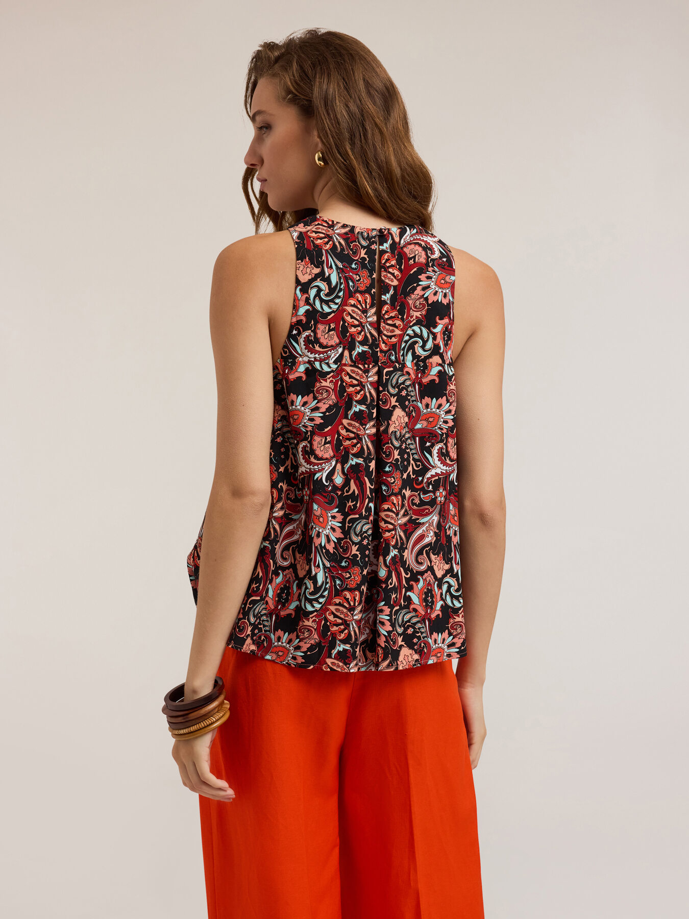 Top con fantas&iacute;a &eacute;tnica image number 1