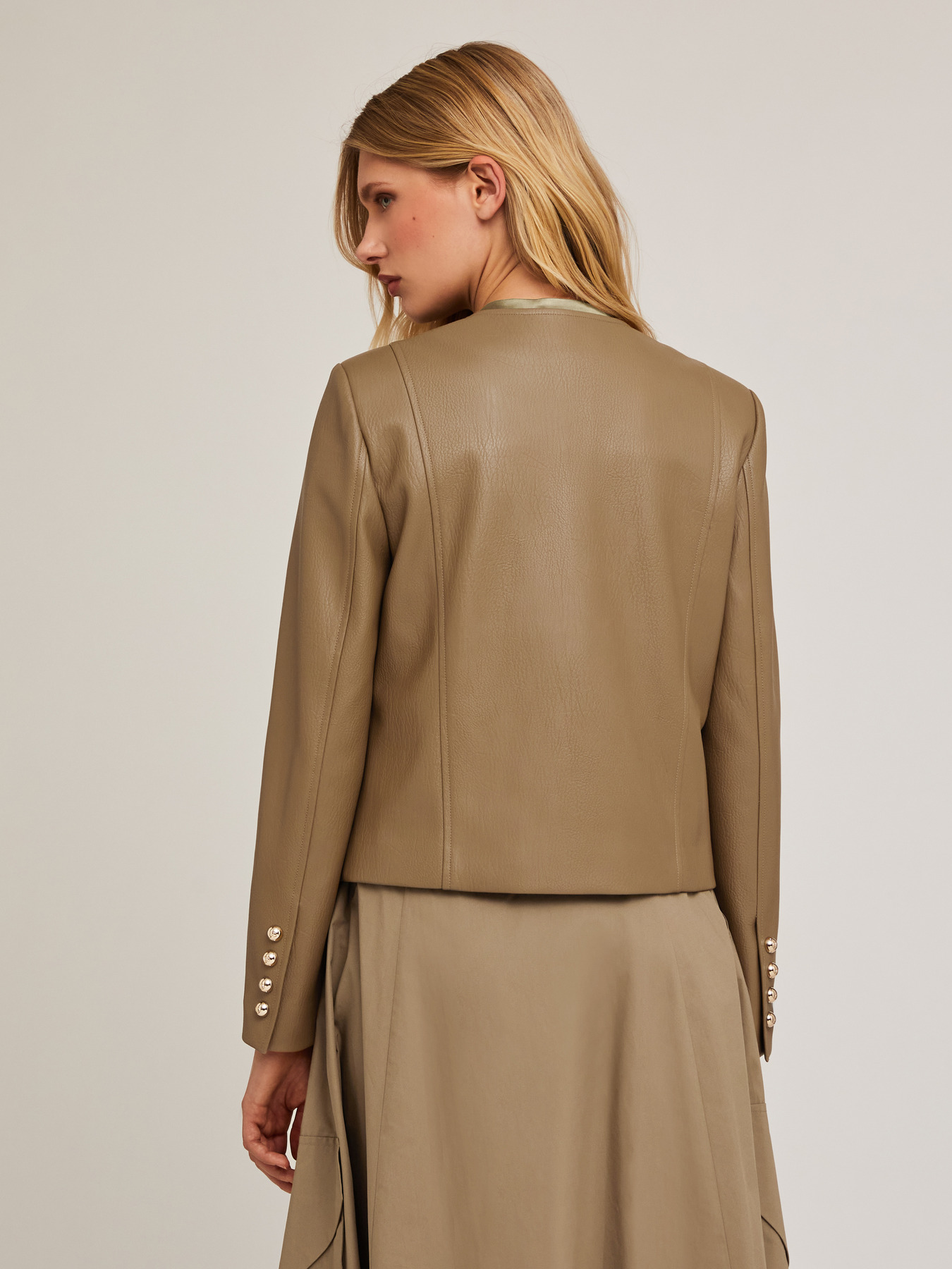 Giacca senza colletto in tessuto spalmato image number 1