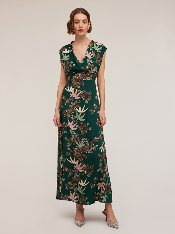Long dec&ograve; patterned dress