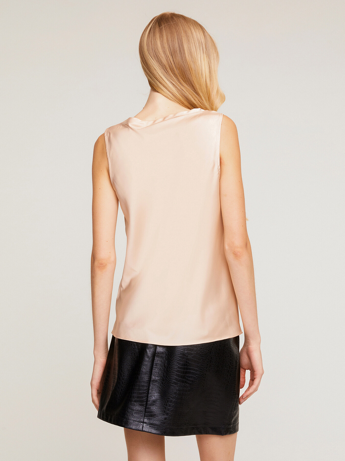 Top b&aacute;sico de raso image number 1