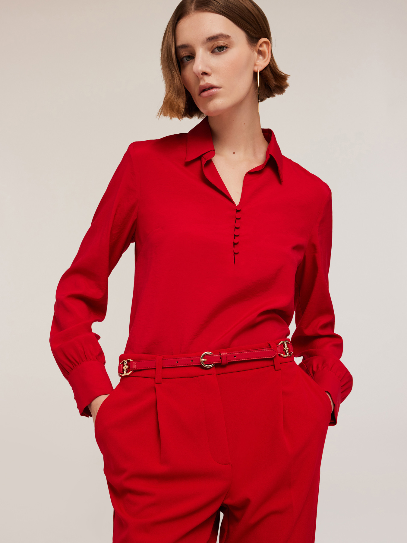 Blouse with collar image number 2