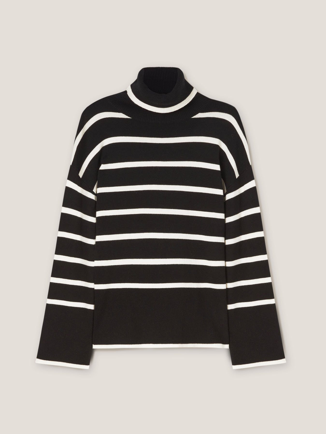 Dolcevita boxy in maglia a righe image number 4