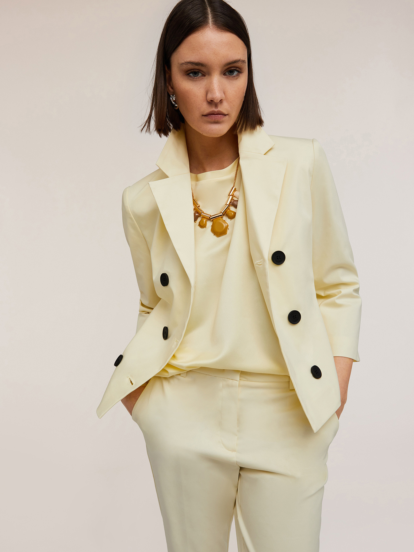 Double-breasted suit jacket image number 3