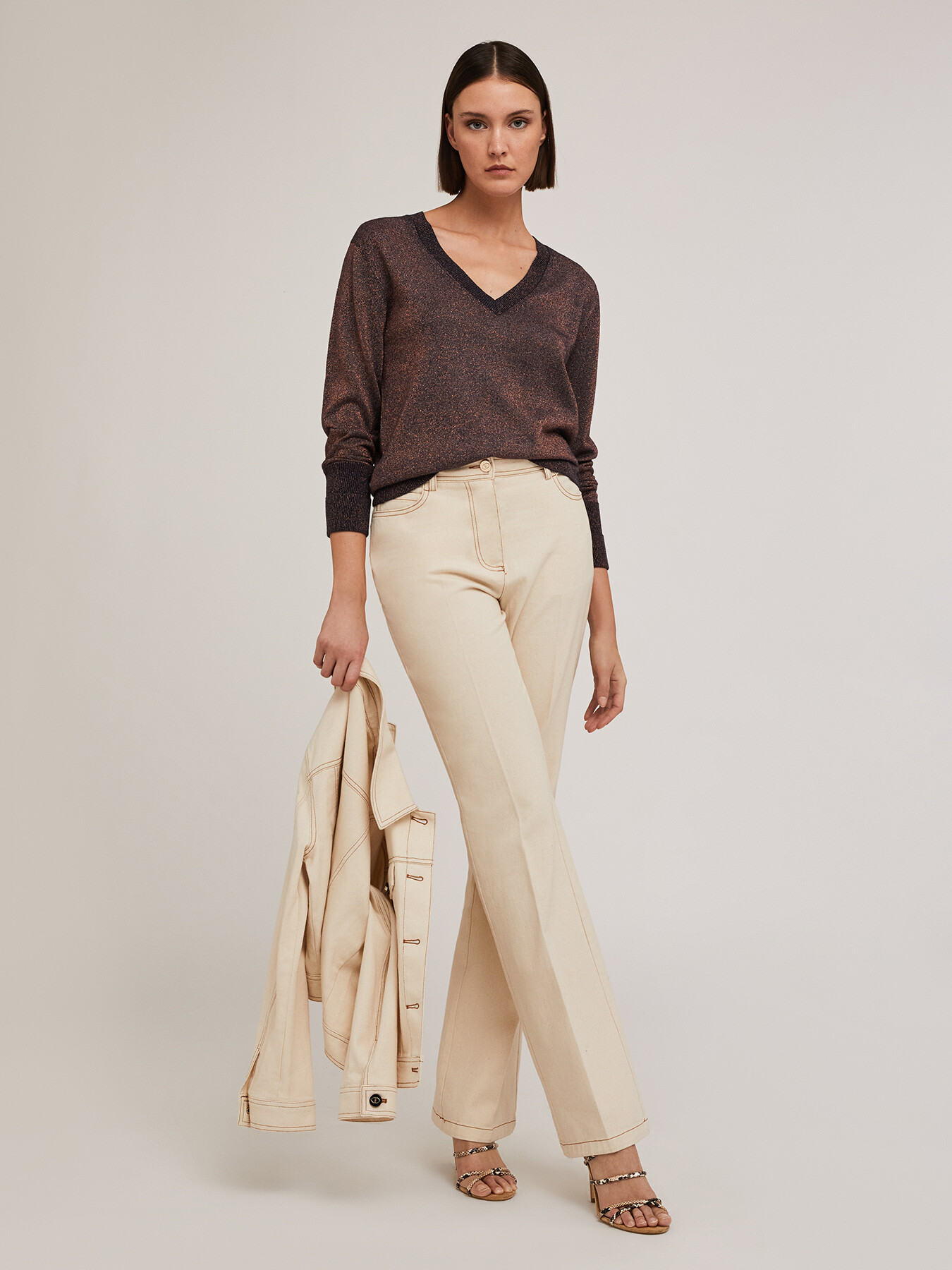 Pullover scollo a v misto lurex image number 3