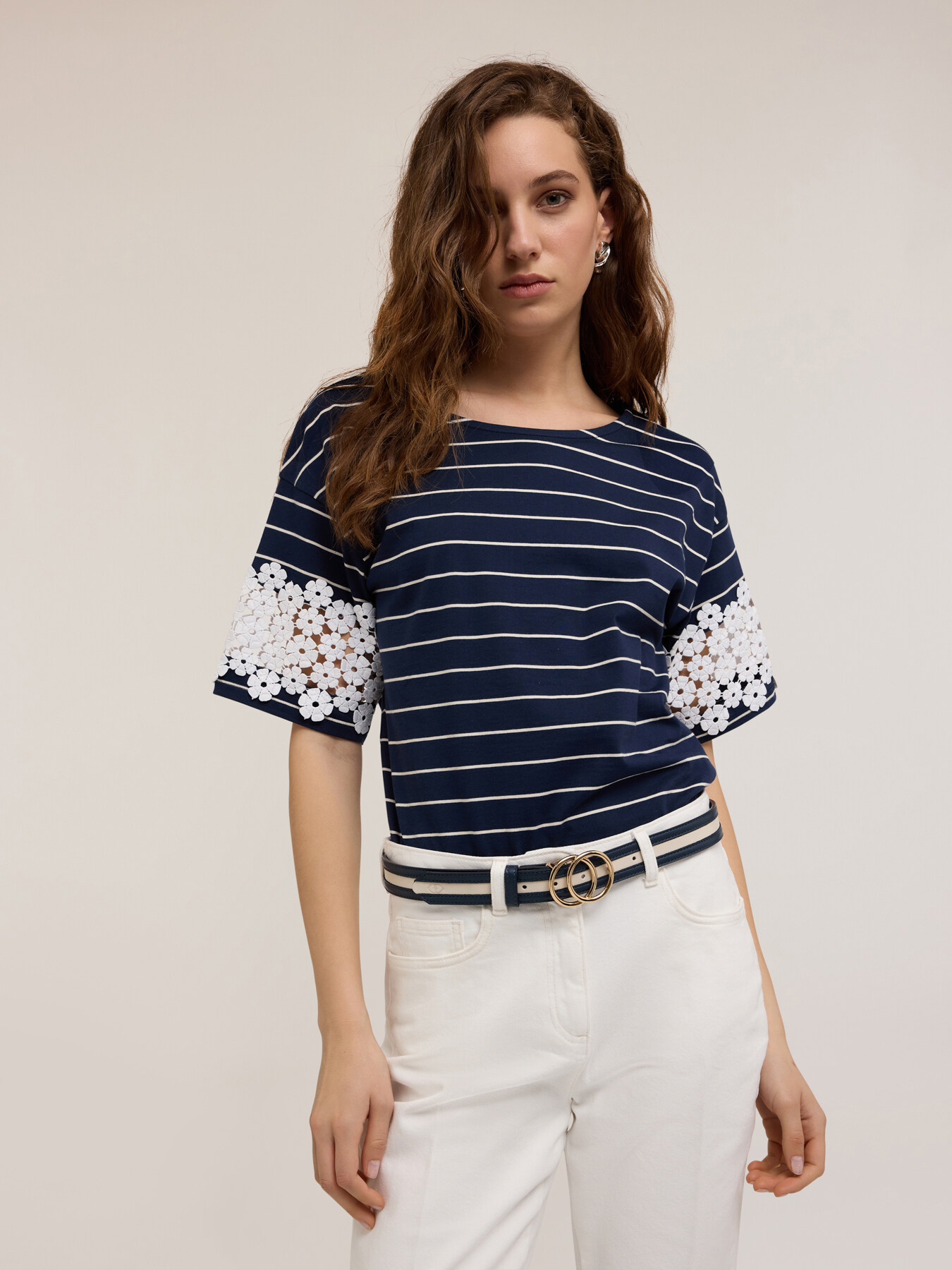 T-shirt con maniche effetto crochet image number 2