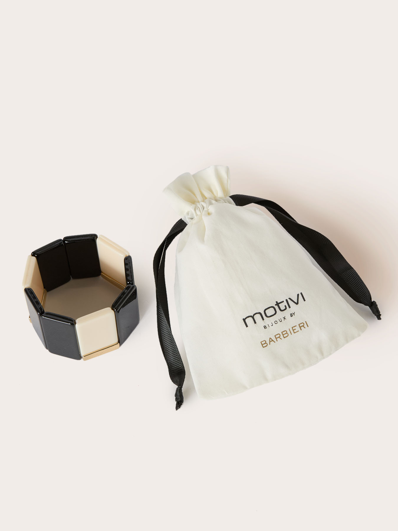 Barbieri Collection wide resin bracelet image number 3