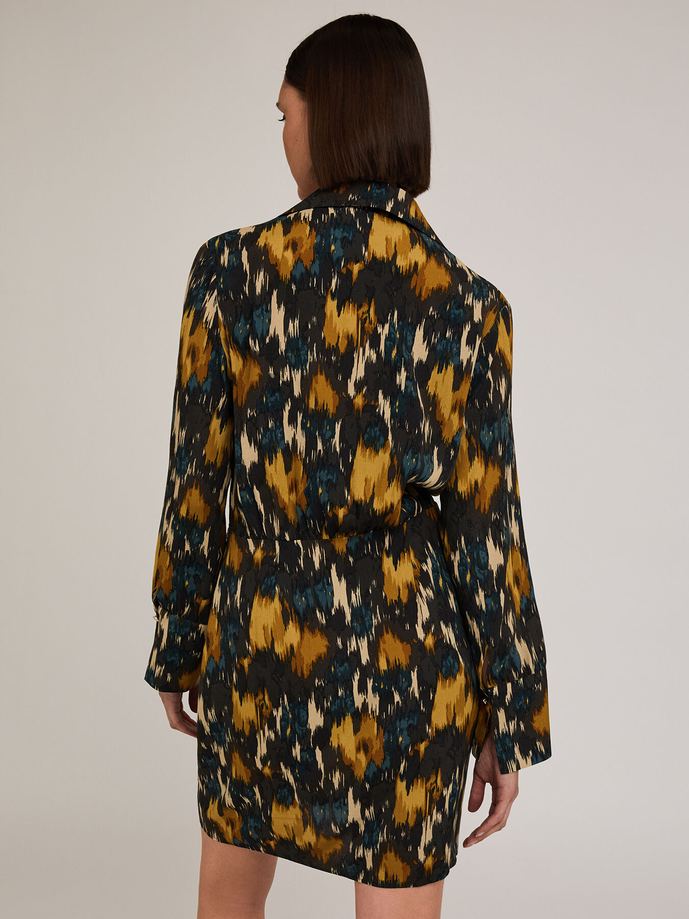 Vestido camisero estampado de crep&eacute; image number 1