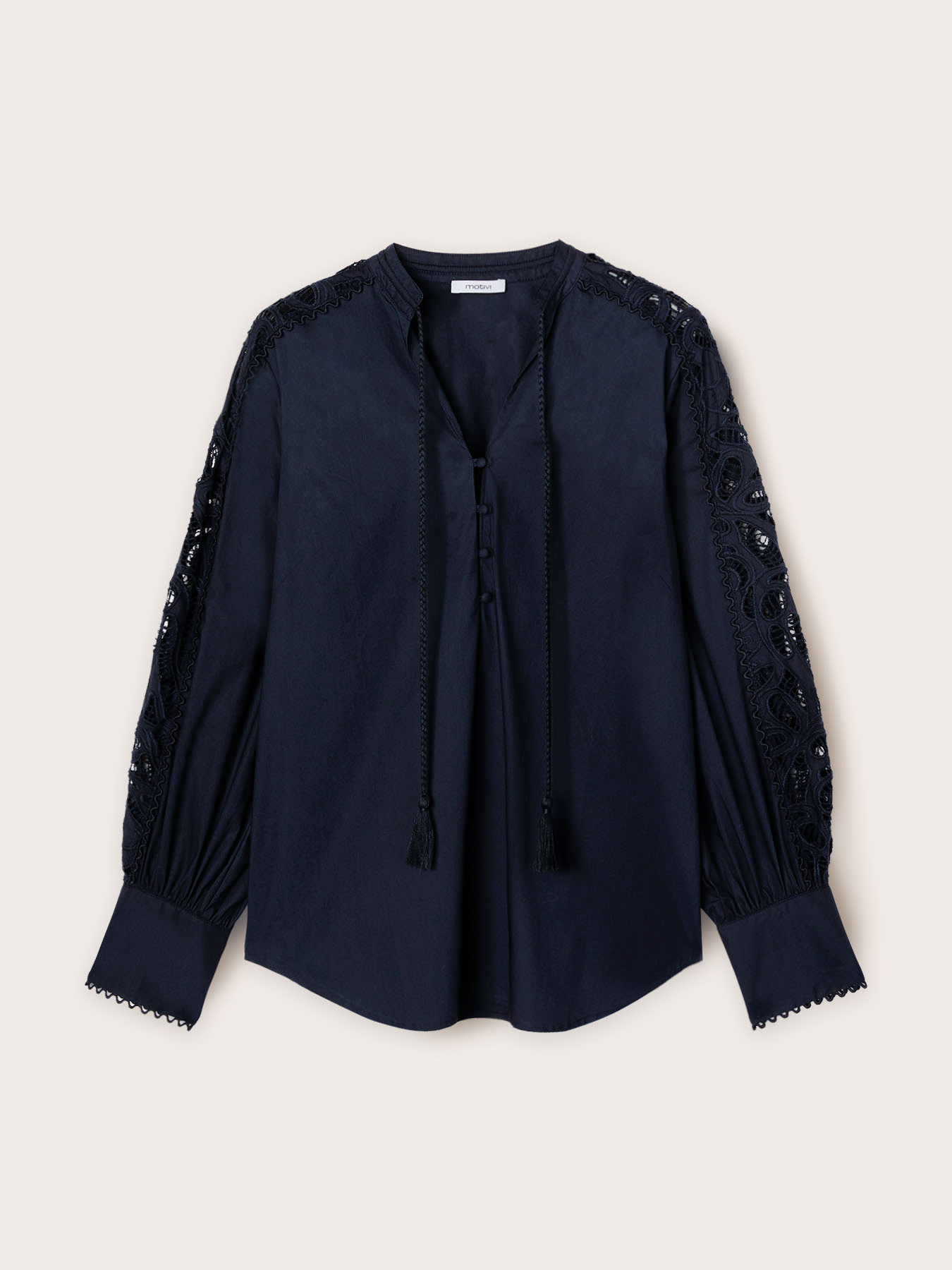 Poplin blouse with embroidered sleeves image number 4