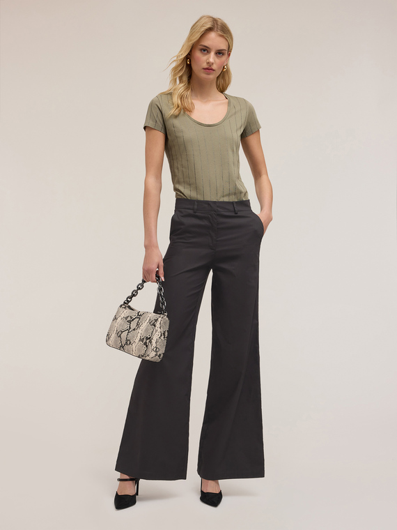 Camiseta de algod&oacute;n con rayas de pedrer&iacute;a