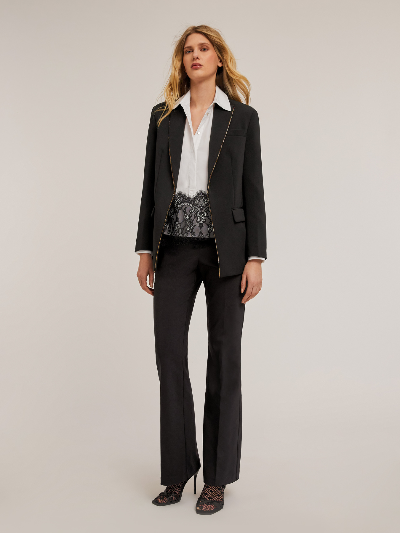 Keyhole shirt with lace band image number 3