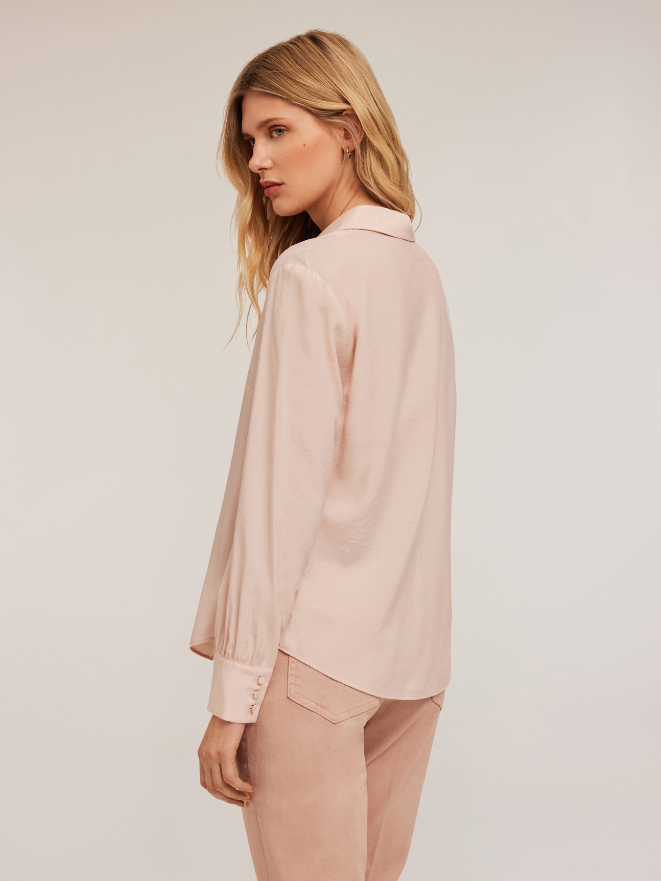 Blouse with collar image number 1