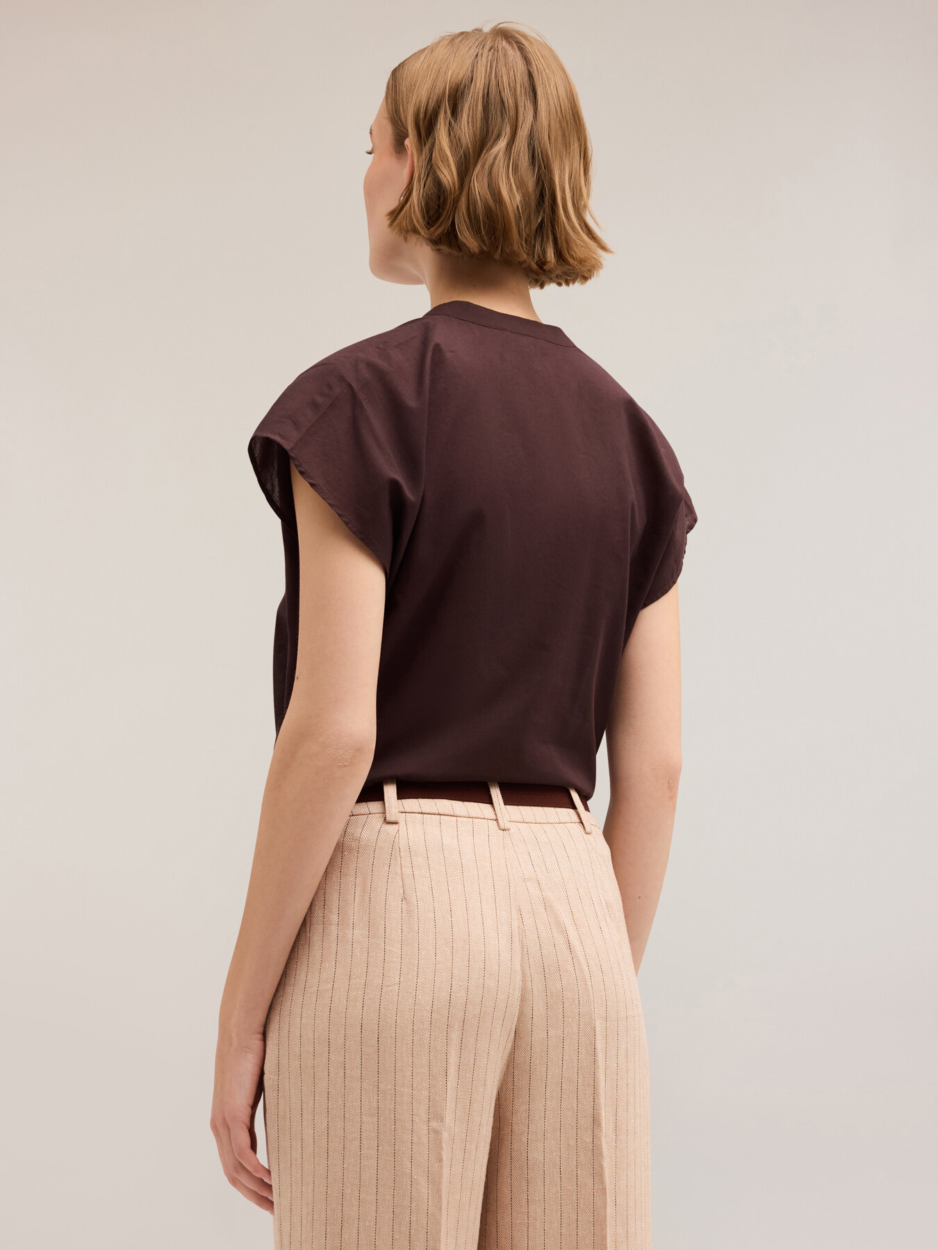 Shirt with kimono sleeves image number 1