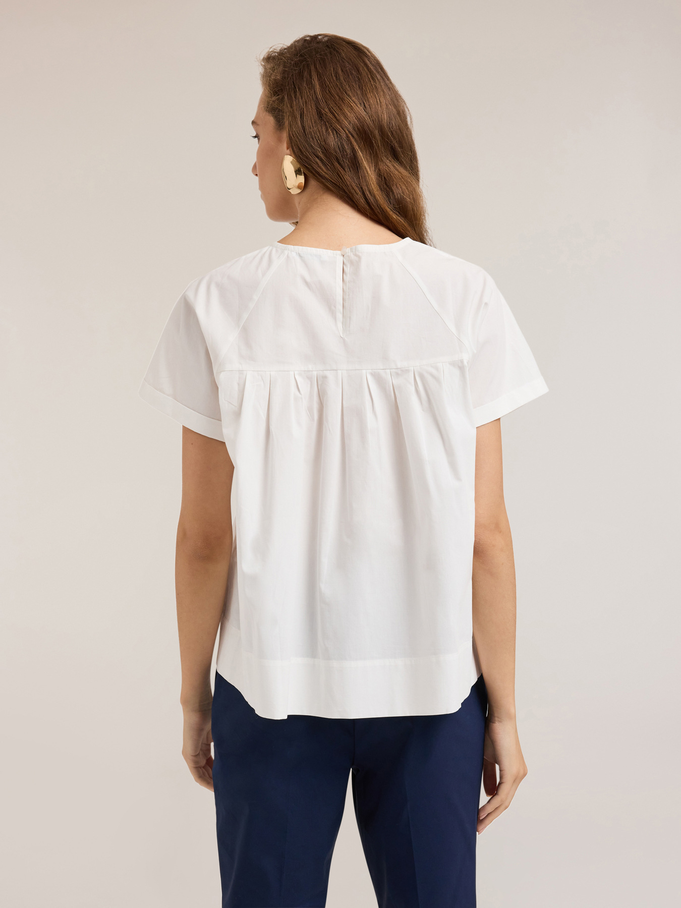 Blusa trabajada en popelina image number 1