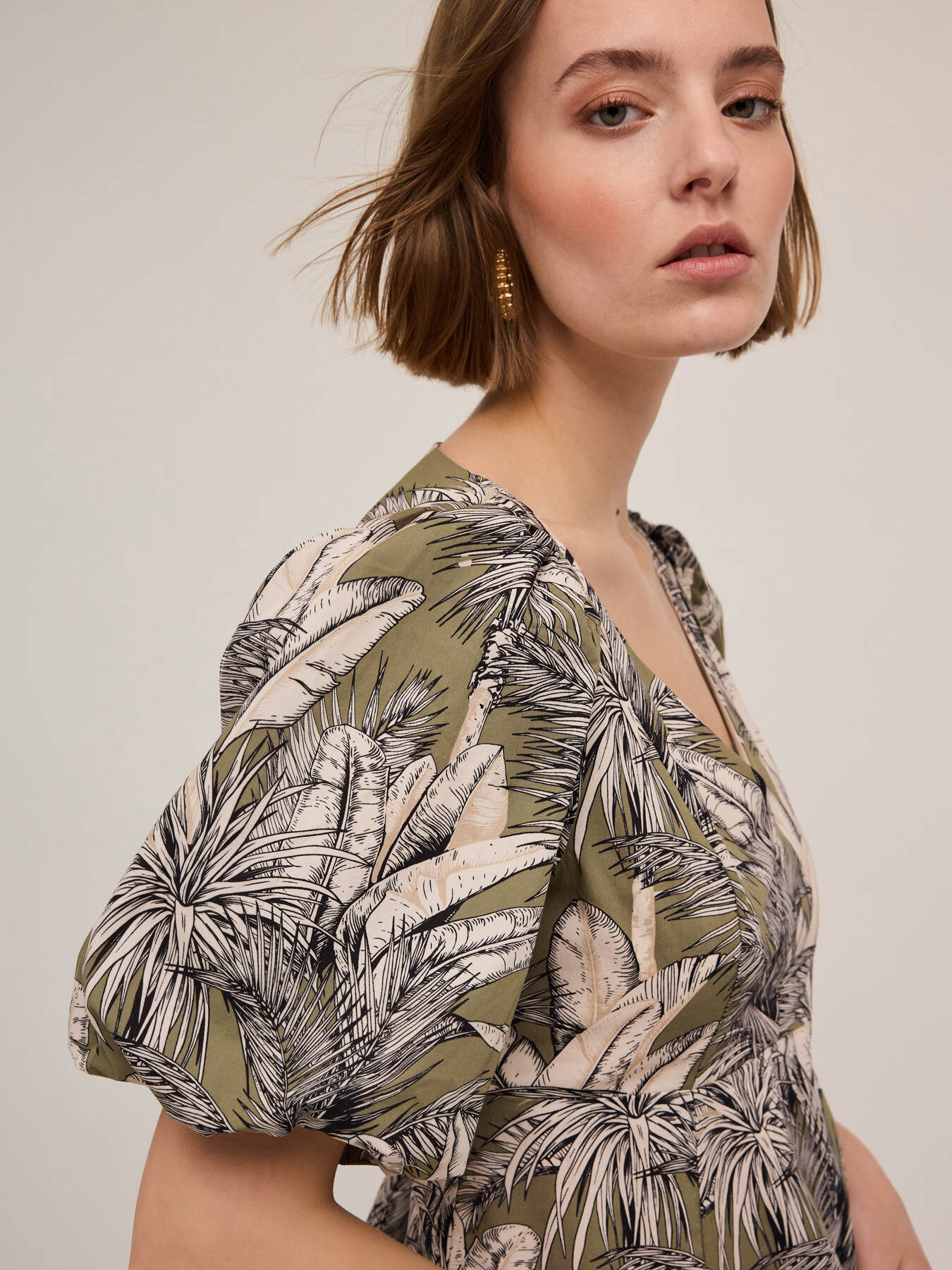 Top p&eacute;plum &agrave; manches courtes motif jungle image number 0