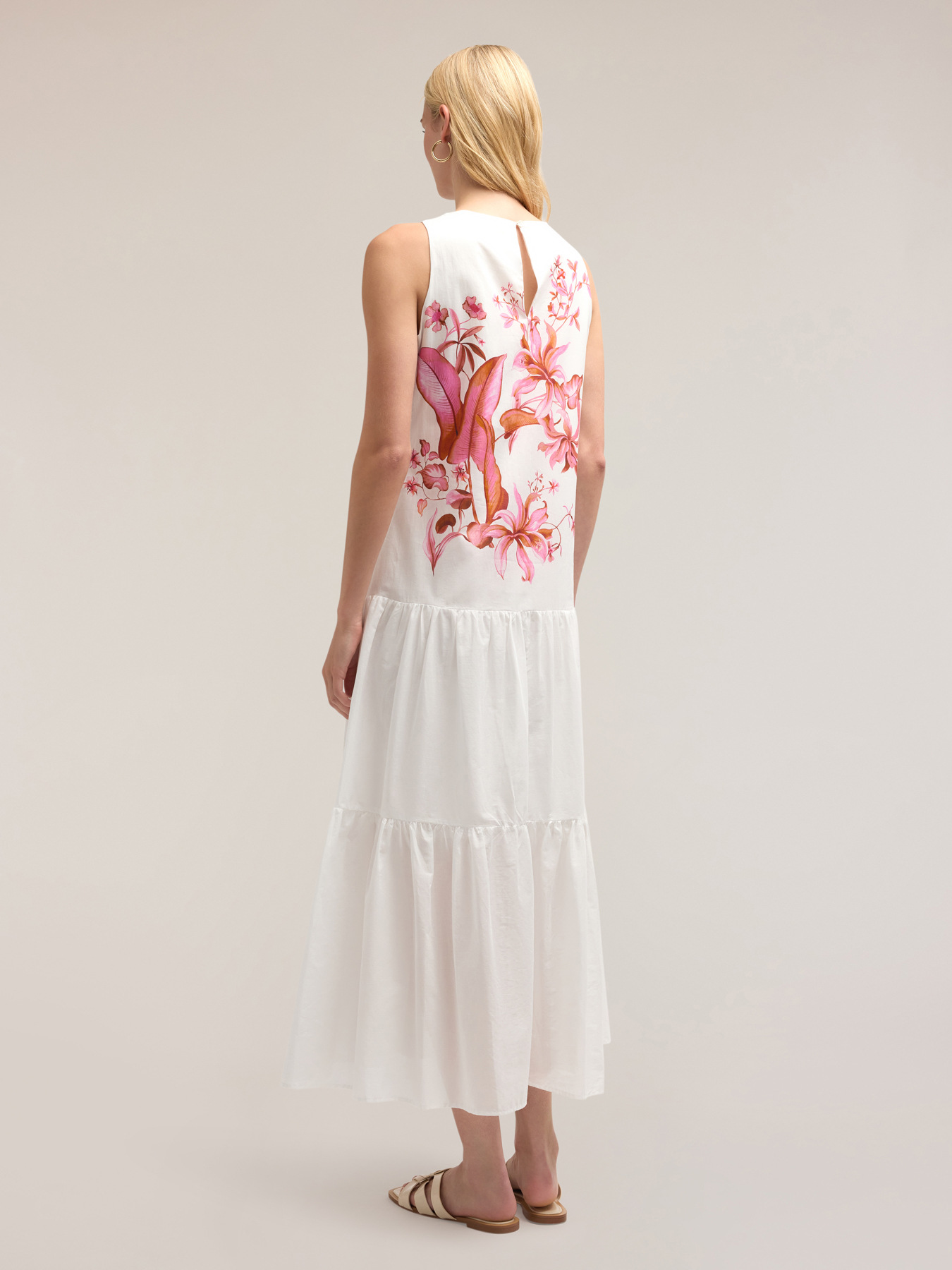 Tiered maxi dress with floral print image number 1